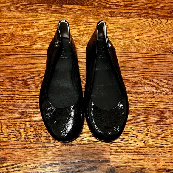 Tory Burch Black Flats - Picture 1 of 4